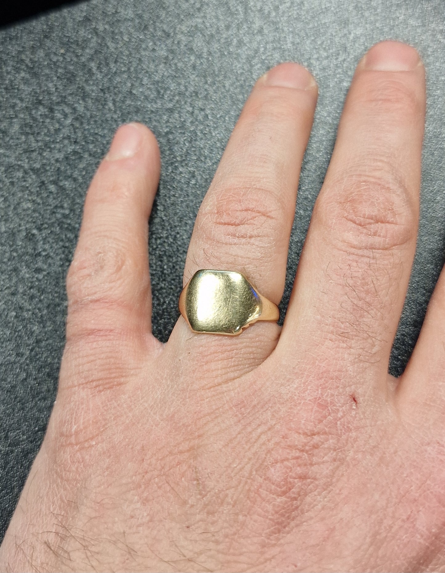 9ct Gold Signet Ring T - EW Jewellery