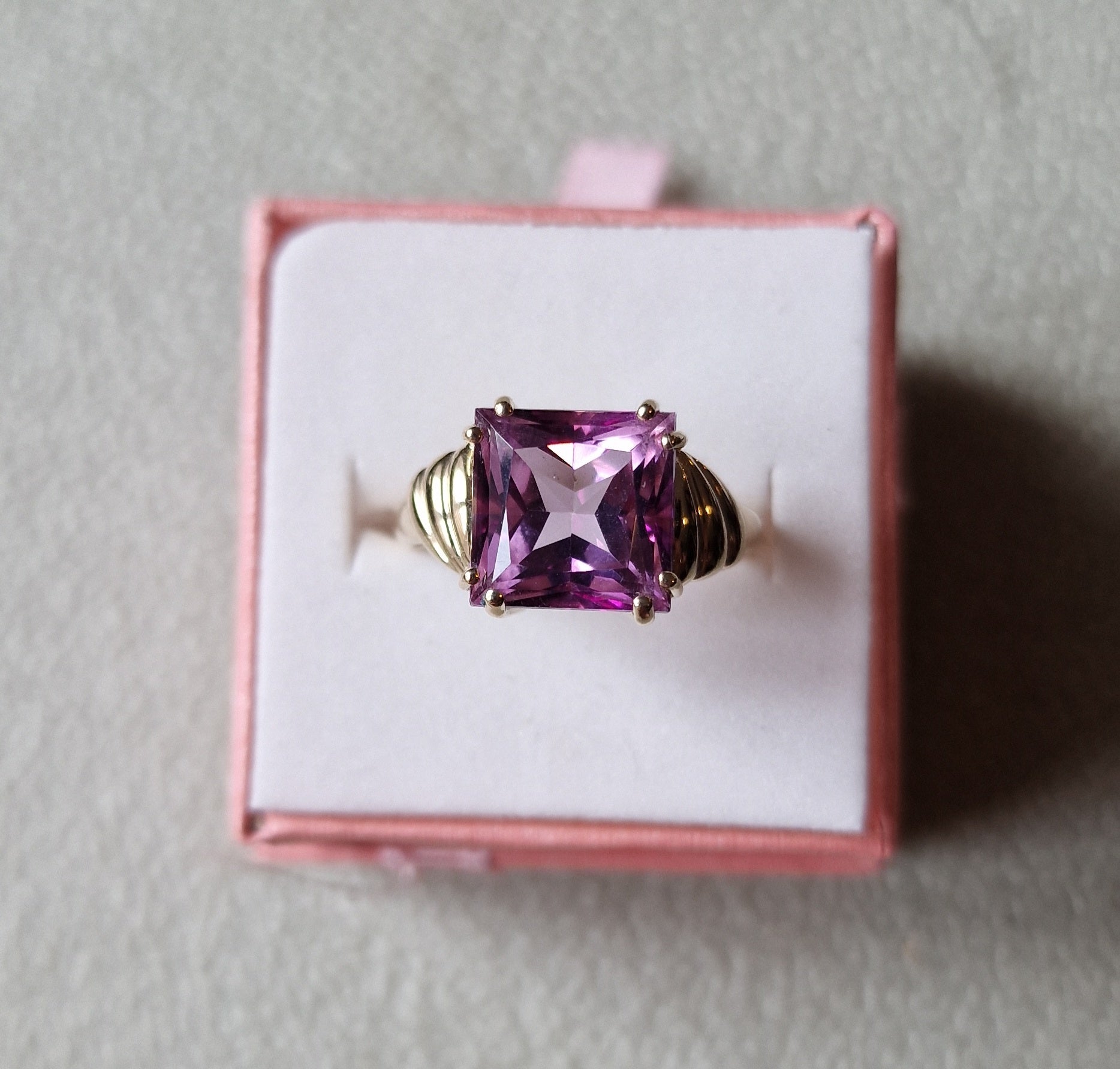 9ct Gold Amethyst Ring N - EW Jewellery 