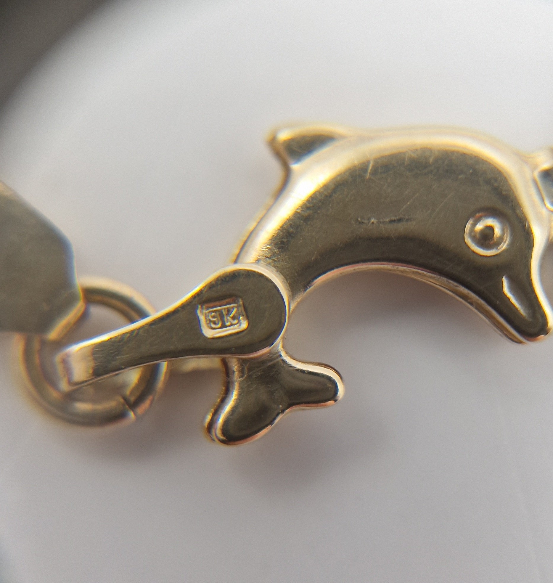 9kt Yellow & White Gold Pretty Dolphin Bracelet (4.66g) - EW Jewellery 