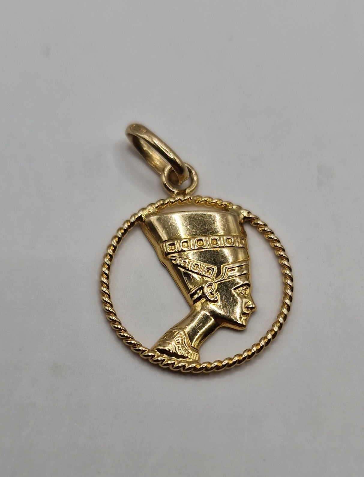 Egyptian 9ct Yellow Gold Nefertiti Pharaoh Charm Pendant - EW Jewellery 